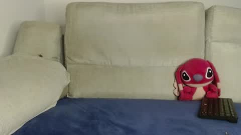Snapshot of raycatt chatting on 05-14-26, 10:55 Ray online show from 05-14-26, 10:55