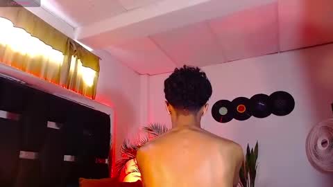 Snapshot of raydevil_ chatting on 01-24-25, 03:13 Rayn online show from 01-24-25, 03:13