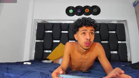 Snapshot of raydevil_ chatting on 02-20-25, 01:08 Rayn online show from 02-20-25, 01:08