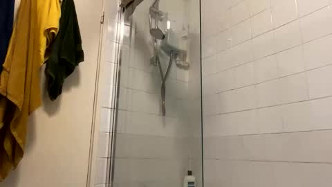 Snapshot of raydick1919 chatting on 02-10-26, 09:35 Raydick online show from 02-10-26, 09:35