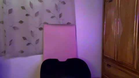 Snapshot of rayemillian chatting on 05-14-26, 03:41 Raye Millian online show from 05-14-26, 03:41
