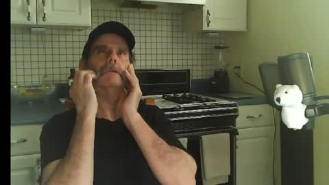 Ray online show from 04-15-26, 07:43