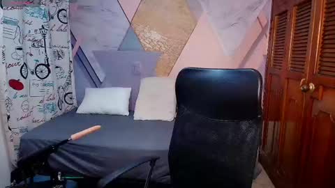 Snapshot of raylin_escobar chatting on 05-02-26, 03:17 raylin_escobar online show from 05-02-26, 03:17