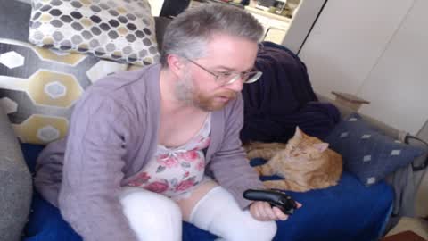 Sunshine Ray online show from 12-25-24, 06:41