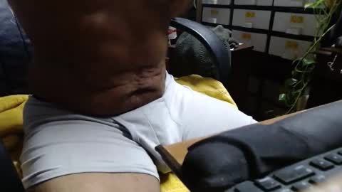 Snapshot of raysmith77777777 chatting on 04-05-26, 03:20 Ray online show from 04-05-26, 03:20