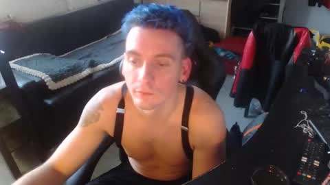 Snapshot of rayzel31 chatting on 11-09-25, 02:59 Rayzel online show from 11-09-25, 02:59