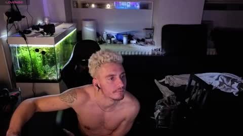 Rayzel online show from 02-02-26, 06:06