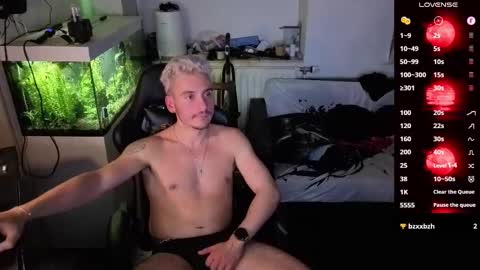 Rayzel online show from 03-13-26, 10:27