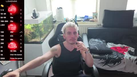 Snapshot of rayzel31 chatting on 05-02-26, 01:16 Rayzel online show from 05-02-26, 01:16