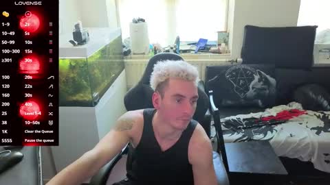 Snapshot of rayzel31 chatting on 05-07-26, 11:59 Rayzel online show from 05-07-26, 11:59