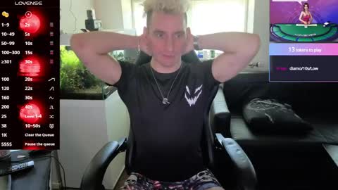 Snapshot of rayzel31 chatting on 05-26-26, 01:40 Rayzel online show from 05-26-26, 01:40