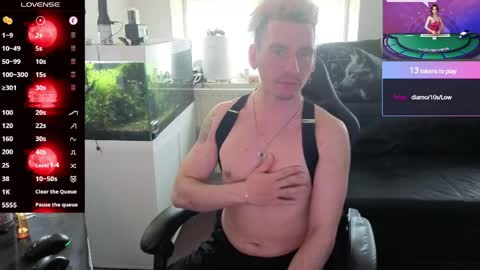 Snapshot of rayzel31 chatting on 05-29-26, 01:09 Rayzel online show from 05-29-26, 01:09