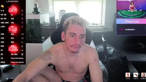 Snapshot of rayzel_white chatting on 06-06-26, 02:11 Rayzel White online show from 06-06-26, 02:11