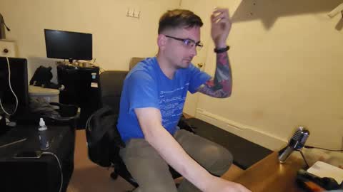 Snapshot of razepunk chatting on 01-20-25, 03:37 razepunk online show from 01-20-25, 03:37