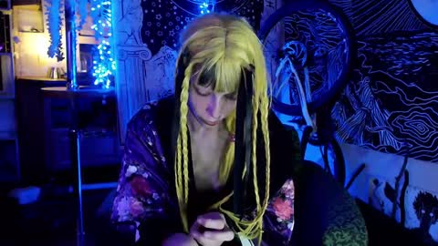 Snapshot of raziel_haze chatting on 01-19-25, 02:59 Yrriel Strife Candy-Demon Caveboy mr. Cringe online show from 01-19-25, 02:59