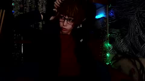 Snapshot of raziel_haze chatting on 02-17-25, 03:36 Yrriel Strife Candy-Demon Caveboy mr. Cringe online show from 02-17-25, 03:36