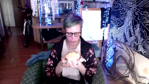 Snapshot of raziel_haze chatting on 02-21-25, 10:28 Yrriel Strife Candy-Demon Caveboy mr. Cringe online show from 02-21-25, 10:28