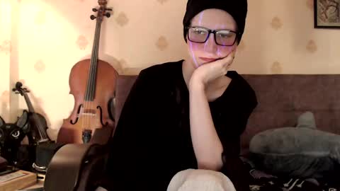 Snapshot of raziel_haze chatting on 02-22-25, 01:13 Yrriel Strife Candy-Demon Caveboy mr. Cringe online show from 02-22-25, 01:13