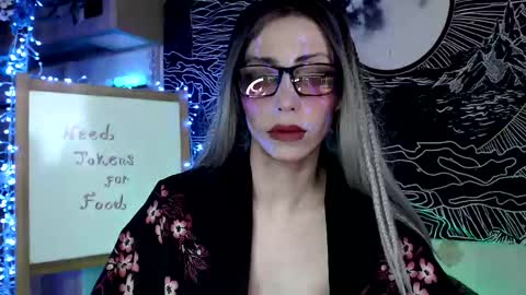 Snapshot of raziel_haze chatting on 03-07-25, 07:41 Yrriel Strife Candy-Demon Caveboy mr. Cringe online show from 03-07-25, 07:41