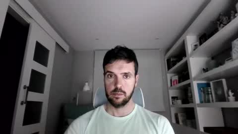 Snapshot of rbaggio24 chatting on 05-31-26, 01:14 rbaggio24 online show from 05-31-26, 01:14