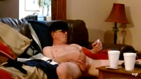 Snapshot of ready4aride2day chatting on 01-28-25, 07:43 ready4aride2day online show from 01-28-25, 07:43