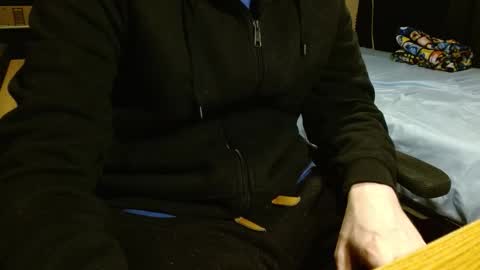 Scrappy Coco online show from 02-01-26, 05:22