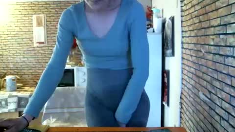 real_coupl3 online show from 03-25-26, 07:25