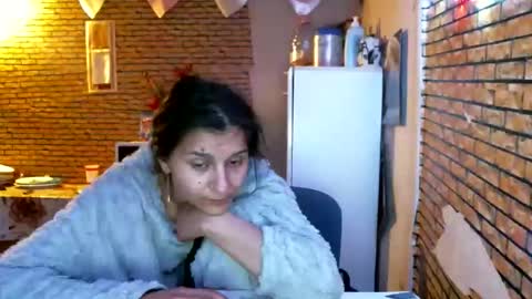 Snapshot of real_coupl3 chatting on 04-27-26, 08:40 real_coupl3 online show from 04-27-26, 08:40