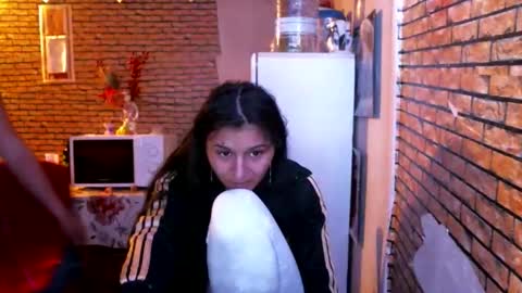 Snapshot of real_coupl3 chatting on 04-29-26, 06:58 real_coupl3 online show from 04-29-26, 06:58