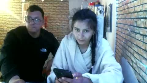 Snapshot of real_coupl3 chatting on 05-01-26, 09:25 real_coupl3 online show from 05-01-26, 09:25