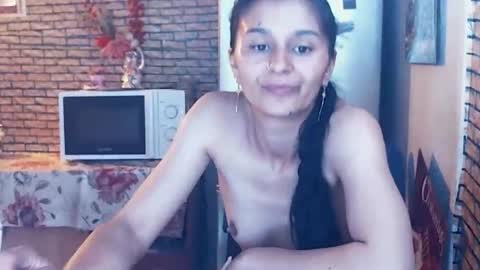 Snapshot of real_coupl3 chatting on 05-15-26, 07:43 real_coupl3 online show from 05-15-26, 07:43