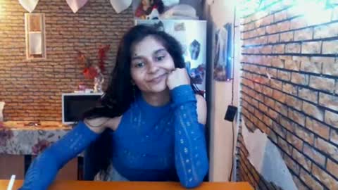 Snapshot of real_coupl3 chatting on 05-21-26, 06:53 real_coupl3 online show from 05-21-26, 06:53