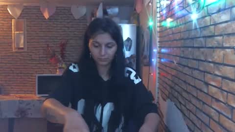 Snapshot of real_coupl3 chatting on 05-21-26, 06:59 real_coupl3 online show from 05-21-26, 06:59