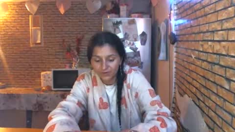 Snapshot of real_coupl3 chatting on 05-30-26, 07:44 real_coupl3 online show from 05-30-26, 07:44