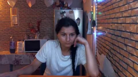 Snapshot of real_coupl3 chatting on 05-31-26, 07:48 real_coupl3 online show from 05-31-26, 07:48