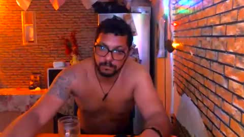 Snapshot of real_coupl3 chatting on 06-06-26, 03:33 real_coupl3 online show from 06-06-26, 03:33