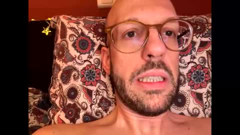 HugeSecret online show from 01-12-26, 02:22