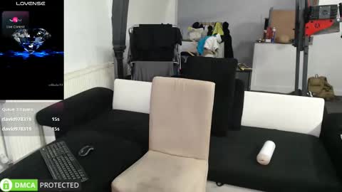 Snapshot of reallyman7 chatting on 12-19-25, 12:28 Ask me online show from 12-19-25, 12:28