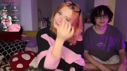 Snapshot of realpaveldurovnotfake chatting on 04-06-26, 05:58 paul and mia online show from 04-06-26, 05:58