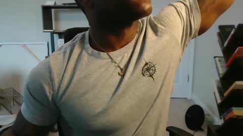 Snapshot of realreyblack chatting on 10-02-25, 07:21 Rey online show from 10-02-25, 07:21
