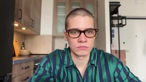 AliceEve online show from 04-08-26, 09:53