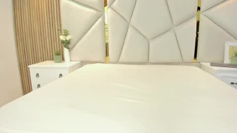 Rebeca online show from 10-17-25, 11:24