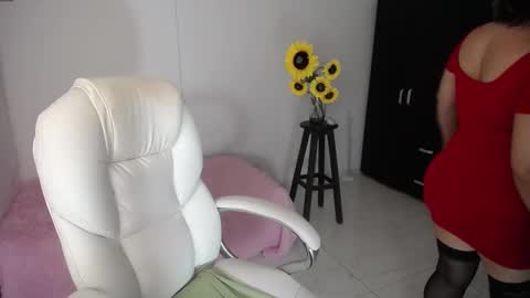 REBECA online show from 02-19-25, 02:44