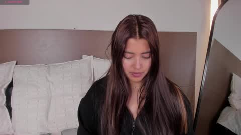 Snapshot of rebeca_williams_ chatting on 06-03-26, 10:40 Rebeca Williams online show from 06-03-26, 10:40