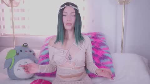 Snapshot of rebecah_1 chatting on 09-16-25, 01:01 Rebeca  online show from 09-16-25, 01:01