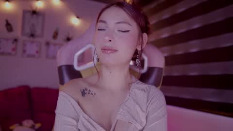 Snapshot of rebecah_1 chatting on 10-24-25, 03:52 Rebeca  online show from 10-24-25, 03:52