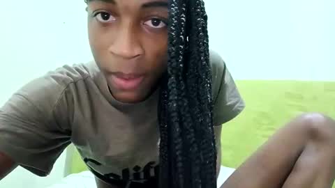 Snapshot of rebecca23278 chatting on 05-19-26, 01:50 Tu mami Rebecca online show from 05-19-26, 01:50