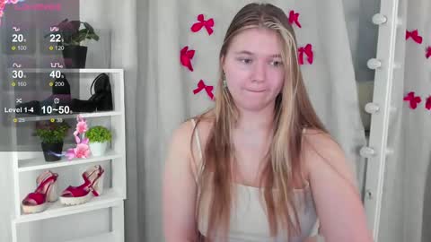 Snapshot of rebecca_____ chatting on 02-11-25, 09:35 rebecca_____ online show from 02-11-25, 09:35