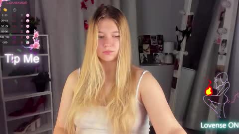 Snapshot of rebecca_____ chatting on 09-16-25, 01:39 rebecca_____ online show from 09-16-25, 01:39