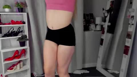 Snapshot of rebecca_____ chatting on 10-07-25, 01:47 rebecca_____ online show from 10-07-25, 01:47